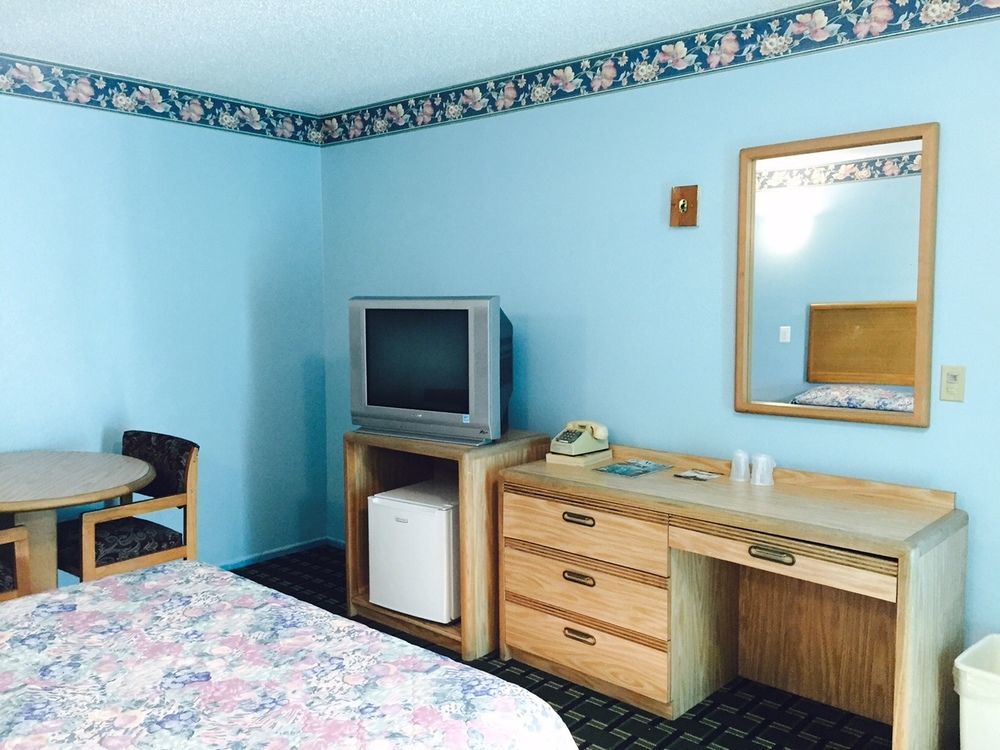 Chester Inn Motel Стантън Екстериор снимка